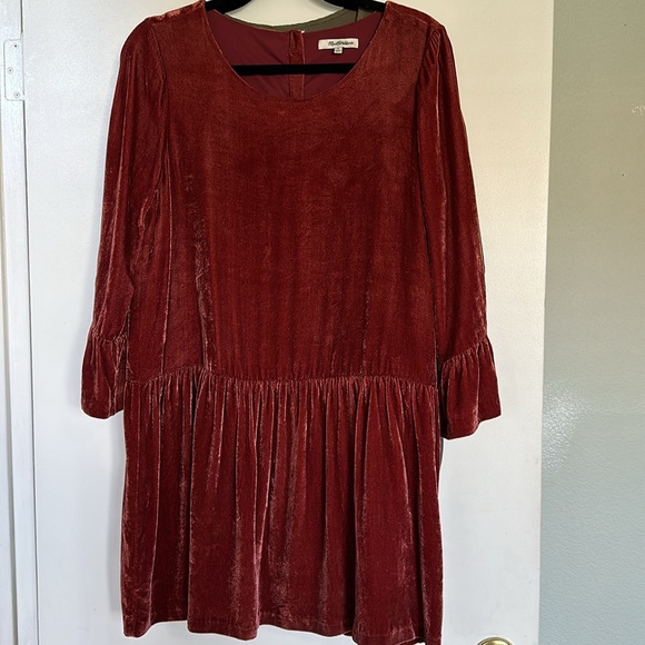 Madewell Velvet Bell Sleeve Dress VGUC - Picture 2 of 7